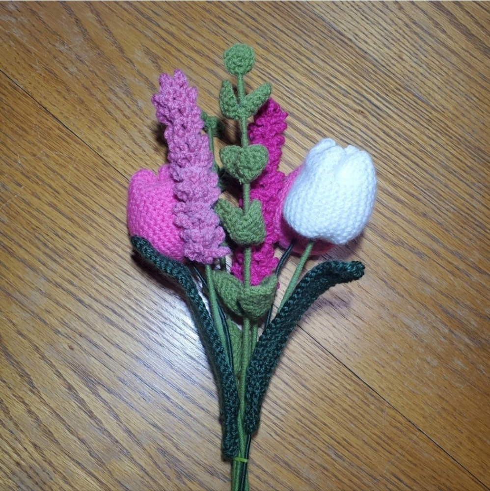 Forever flowers crochet flower boutique. New packaging !